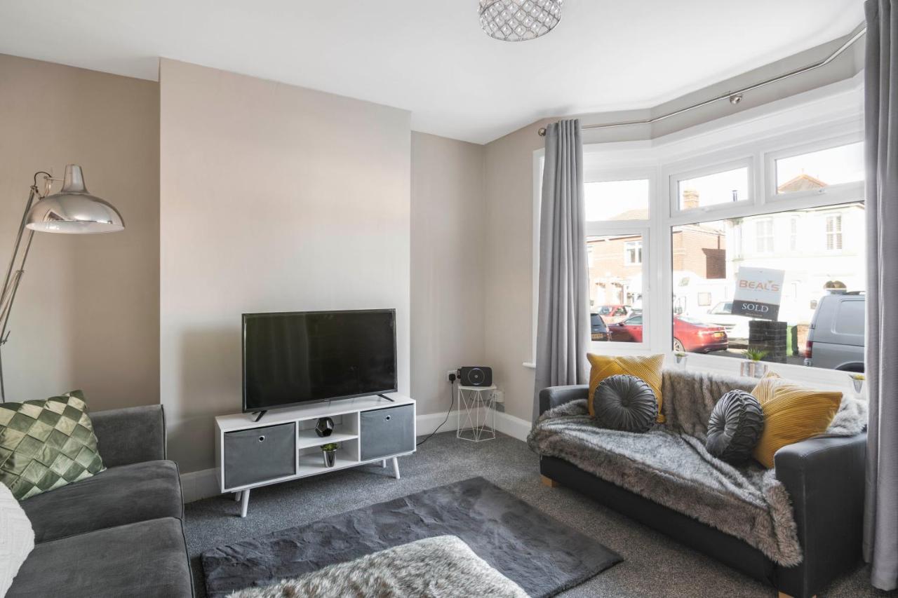 Spacious 3 Bed House, Netflix, Garden, Parking Southampton Buitenkant foto