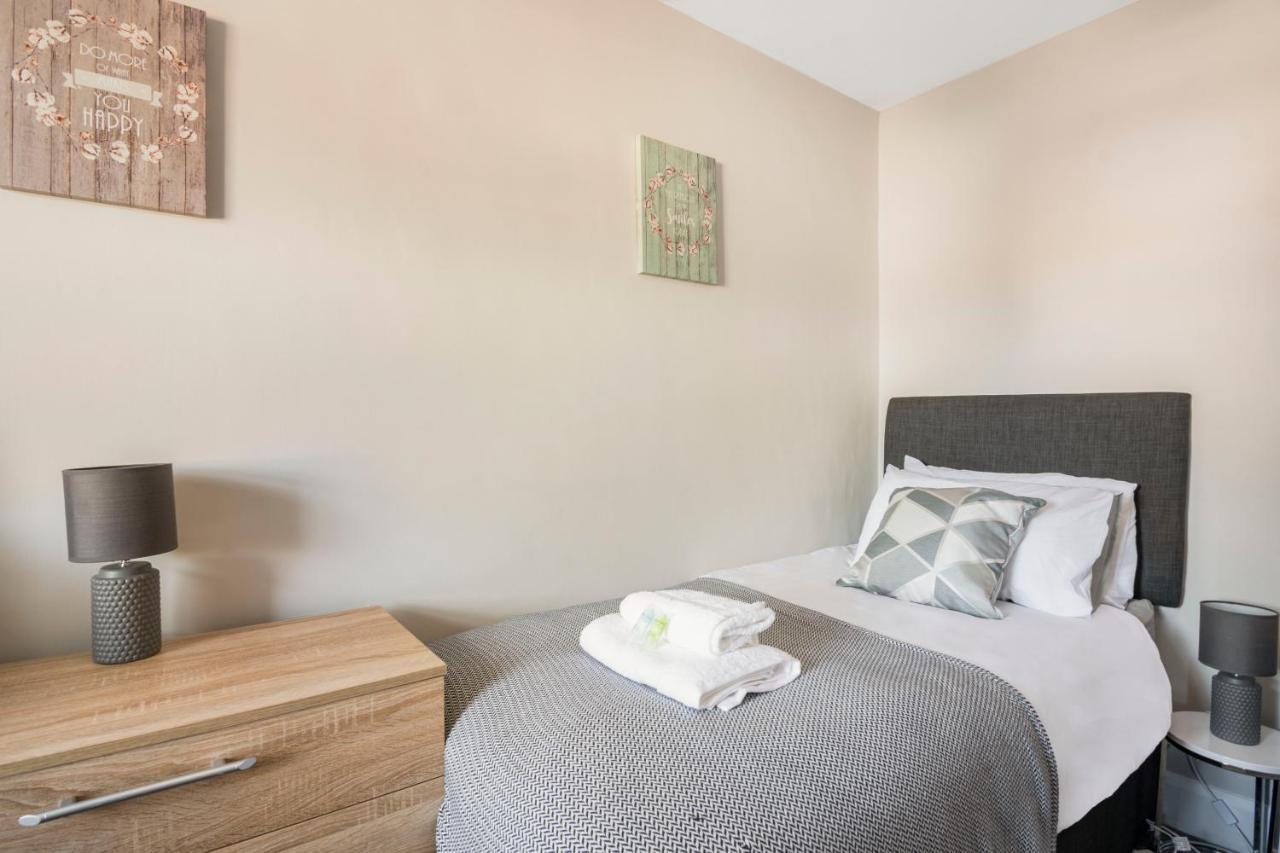 Spacious 3 Bed House, Netflix, Garden, Parking Southampton Buitenkant foto